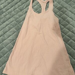 Lululemon nulu  tanks Size 6